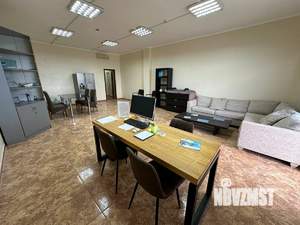 2-к квартира, вторичка, 63м2, 1/6 этаж