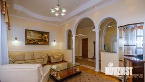 3-к квартира, вторичка, 110м2, 1/4 этаж