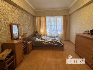 4-к квартира, вторичка, 126м2, 1/5 этаж