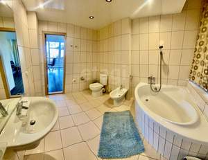 4-к квартира, вторичка, 174м2, 2/2 этаж