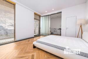 3-к квартира, вторичка, 138м2, 1/6 этаж