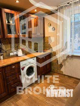 2-к квартира, вторичка, 44м2, 1/4 этаж
