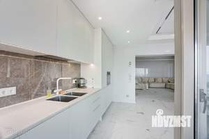 4-к квартира, вторичка, 200м2, 9/10 этаж