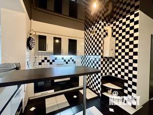 1-к квартира, вторичка, 70м2, 2/5 этаж