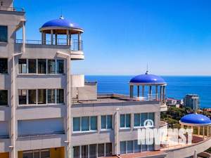 3-к квартира, вторичка, 230м2, 8/9 этаж
