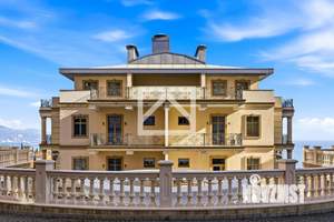 3-к квартира, вторичка, 247м2, 4/5 этаж