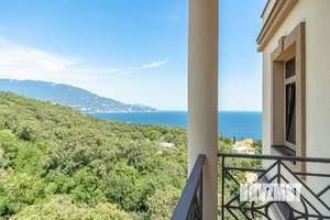 3-к квартира, вторичка, 132м2, 3/8 этаж