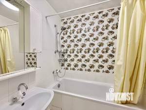 3-к квартира, вторичка, 74м2, 2/9 этаж