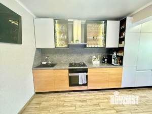 2-к квартира, вторичка, 65м2, 4/9 этаж