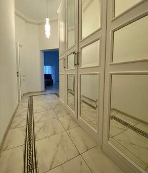 3-к квартира, вторичка, 110м2, 3/8 этаж