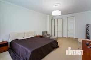 4-к квартира, вторичка, 221м2, 4/4 этаж