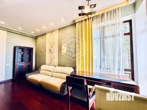 4-к квартира, вторичка, 162м2, 2/8 этаж