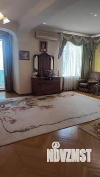 3-к квартира, вторичка, 150м2, 3/7 этаж