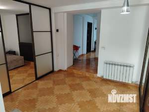 2-к квартира, вторичка, 67м2, 1/5 этаж
