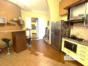 6-к квартира, вторичка, 200м2, 2/3 этаж