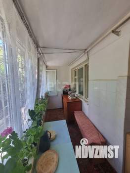 2-к квартира, вторичка, 42м2, 1/4 этаж