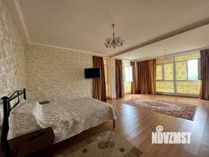 3-к квартира, вторичка, 130м2, 6/9 этаж