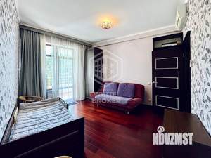 4-к квартира, вторичка, 162м2, 2/8 этаж