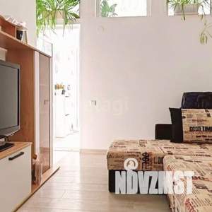 4-к квартира, вторичка, 62м2, 1/2 этаж