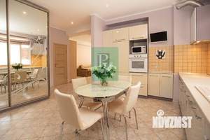 2-к квартира, вторичка, 73м2, 4/6 этаж