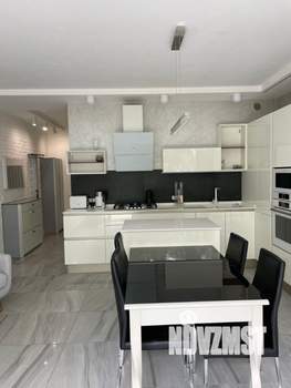 4-к квартира, вторичка, 148м2, 1/2 этаж