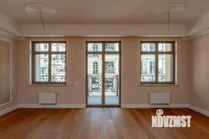 3-к квартира, вторичка, 133м2, 2/8 этаж