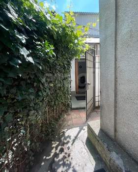 2-к квартира, вторичка, 57м2, 1/2 этаж