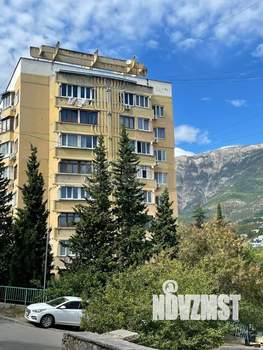 2-к квартира, вторичка, 52м2, 1/9 этаж