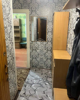 2-к квартира, вторичка, 44м2, 1/4 этаж