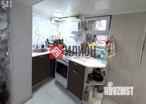 2-к квартира, вторичка, 61м2, 1/4 этаж