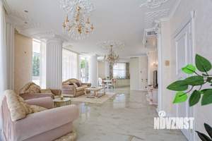 3-к квартира, вторичка, 143м2, 2/15 этаж