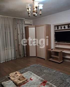 4-к квартира, вторичка, 50м2, 1/1 этаж