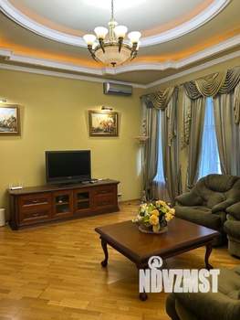 3-к квартира, вторичка, 102м2, 1/4 этаж