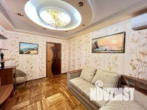 2-к квартира, вторичка, 44м2, 1/4 этаж