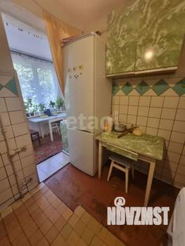 2-к квартира, вторичка, 42м2, 1/4 этаж