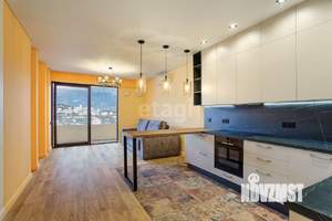 2-к квартира, вторичка, 70м2, 13/18 этаж