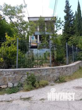 2-к квартира, вторичка, 33м2, 1/4 этаж