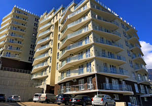 2-к квартира, вторичка, 76м2, 1/8 этаж