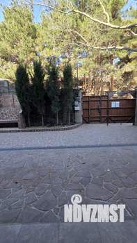 4-к квартира, вторичка, 140м2, 2/4 этаж