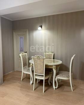 2-к квартира, вторичка, 45м2, 1/4 этаж