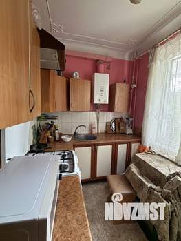 2-к квартира, вторичка, 44м2, 1/4 этаж