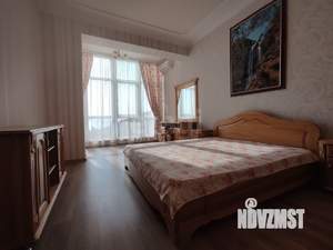 3-к квартира, вторичка, 104м2, 1/11 этаж