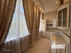 3-к квартира, вторичка, 74м2, 1/8 этаж