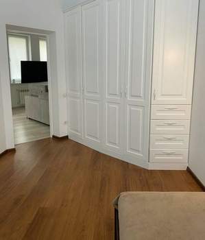 3-к квартира, вторичка, 110м2, 3/8 этаж