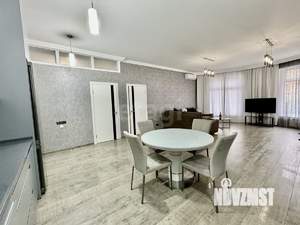 4-к квартира, вторичка, 150м2, 2/5 этаж