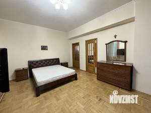 4-к квартира, вторичка, 136м2, 1/7 этаж