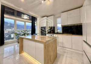 3-к квартира, вторичка, 85м2, 12/14 этаж