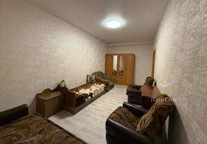 2-к квартира, вторичка, 74м2, 1/1 этаж