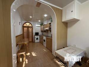 3-к квартира, вторичка, 74м2, 1/2 этаж