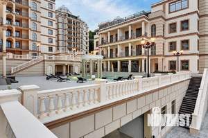 3-к квартира, вторичка, 132м2, 1/8 этаж